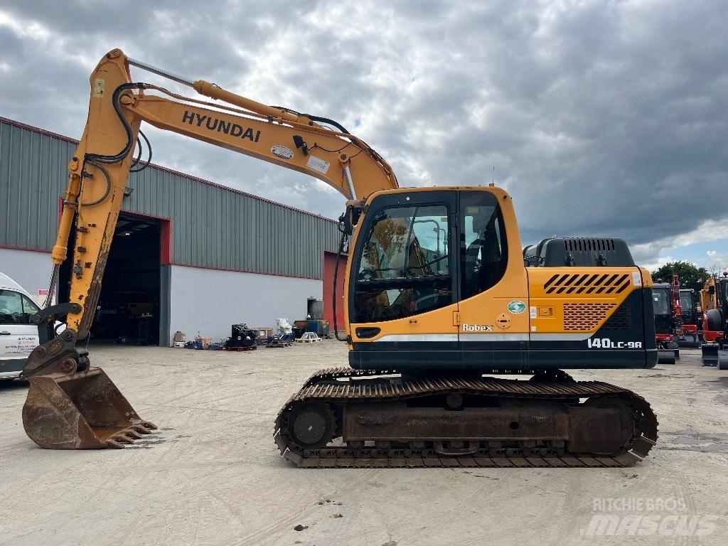 Hyundai 140LC-9A Pelle sur chenilles