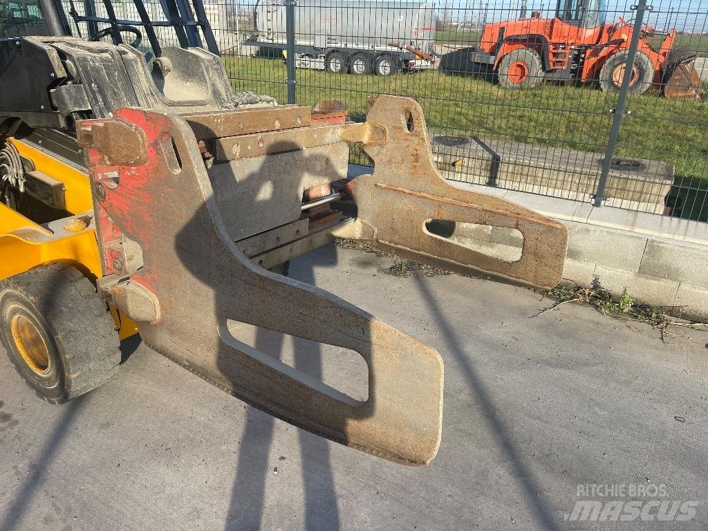 JCB TLT 35 D / 4x4 Chariot télescopique