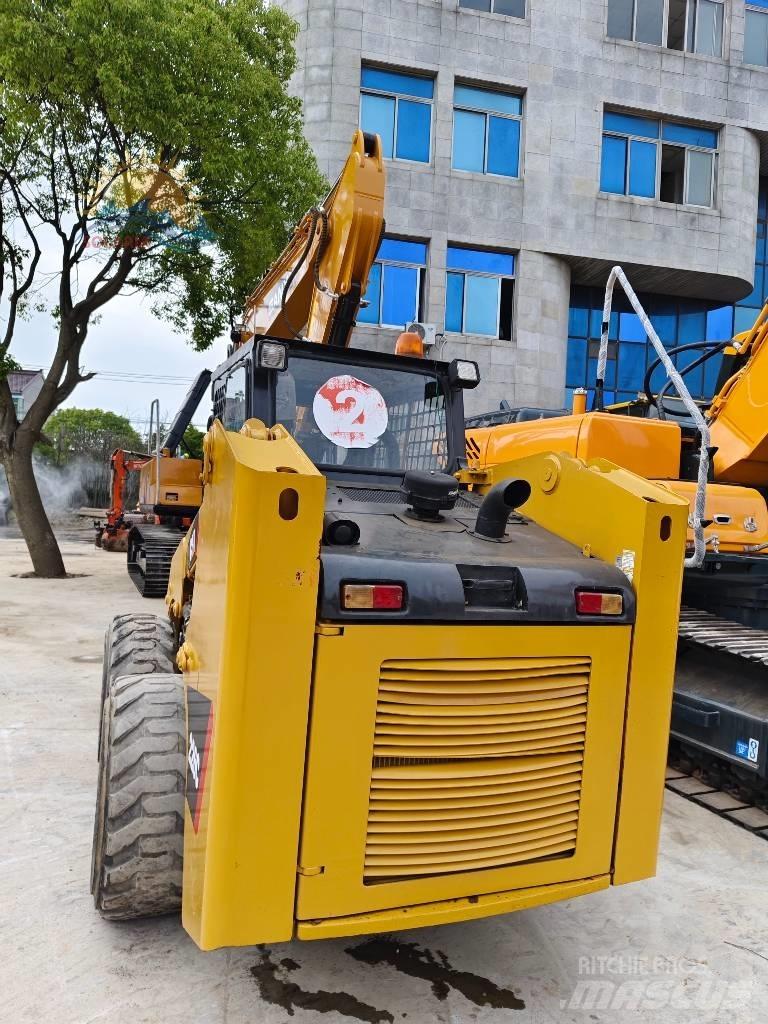 CAT 226 C Chargeuse compacte