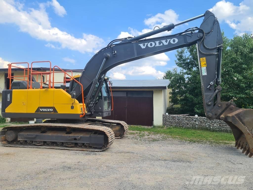 Volvo EC 220 E Pelle sur chenilles