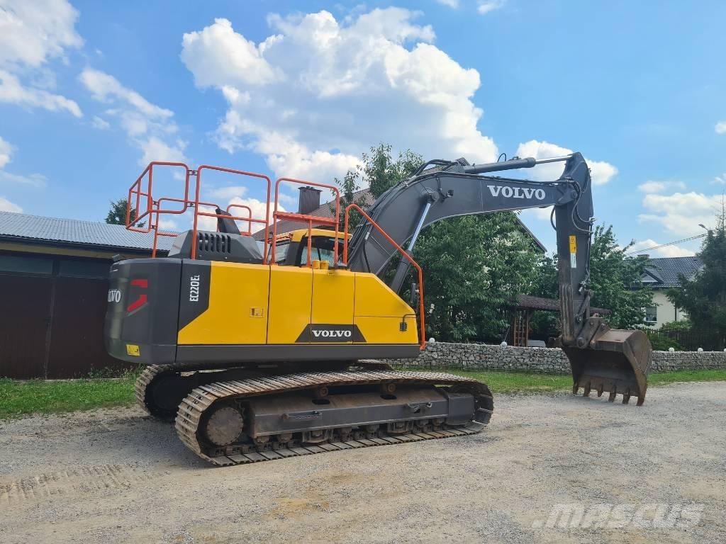 Volvo EC 220 E Pelle sur chenilles