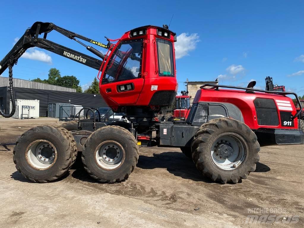 Komatsu 911 Abatteuse