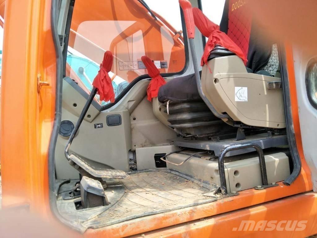 Doosan 225 Pelle sur chenilles