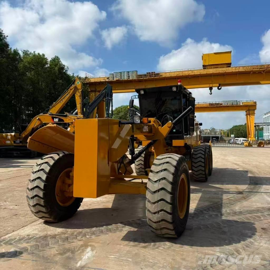 CAT 120 G Niveleuse