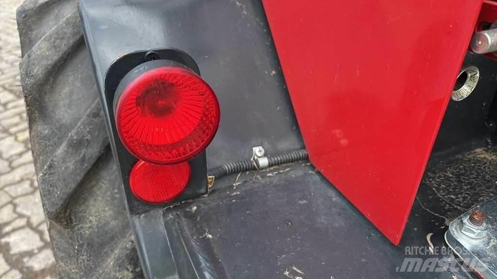 Schäffer 4670 Chargeuse sur pneus