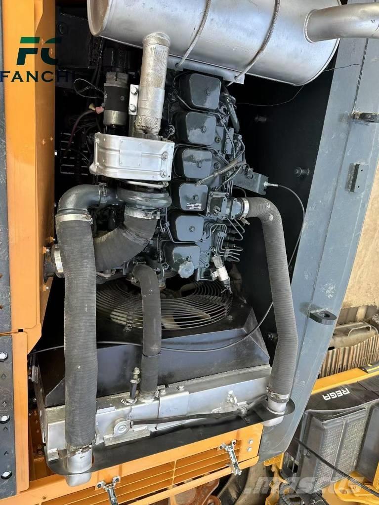 Hyundai 220LC-9S Pelle sur chenilles