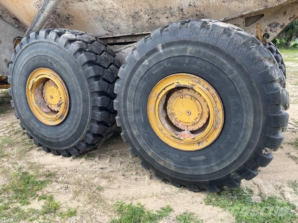 CAT 740 GC Tombereau articulé