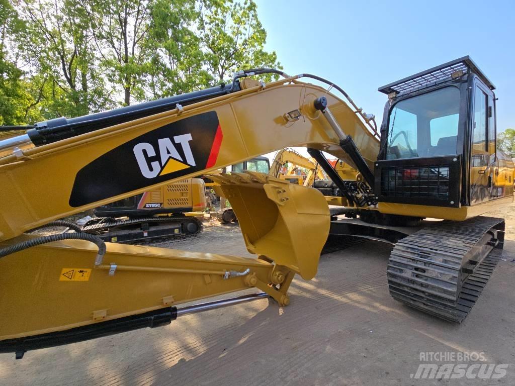 CAT 320D2 Pelle sur chenilles