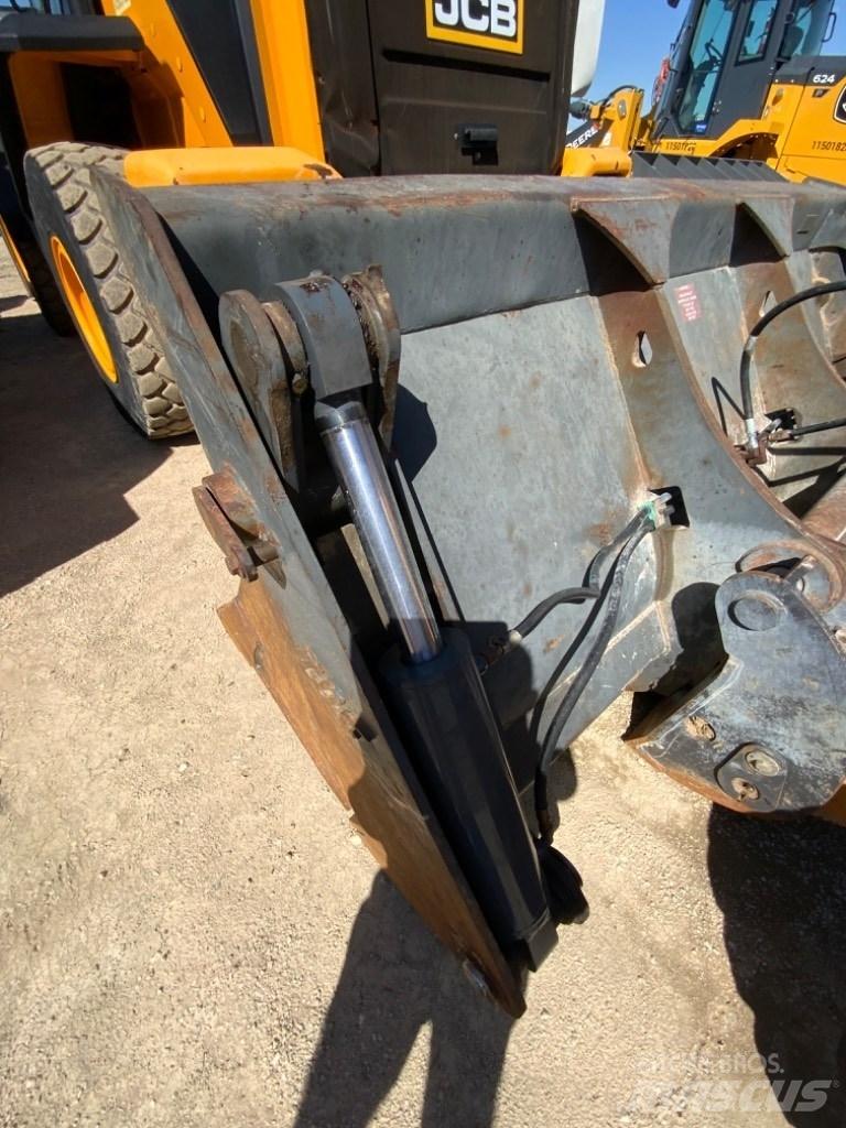 CASE 721G Chargeuse sur pneus