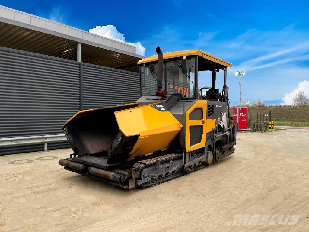 Volvo P7820C Finisseur