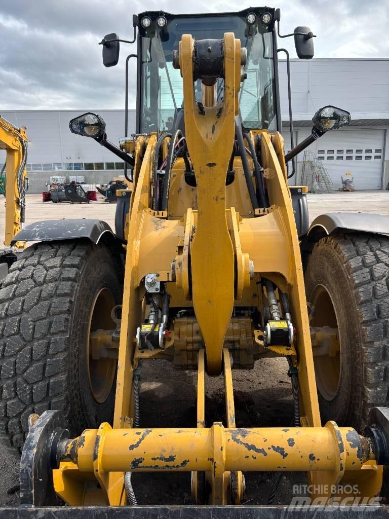 CAT 920 Chargeuse sur pneus