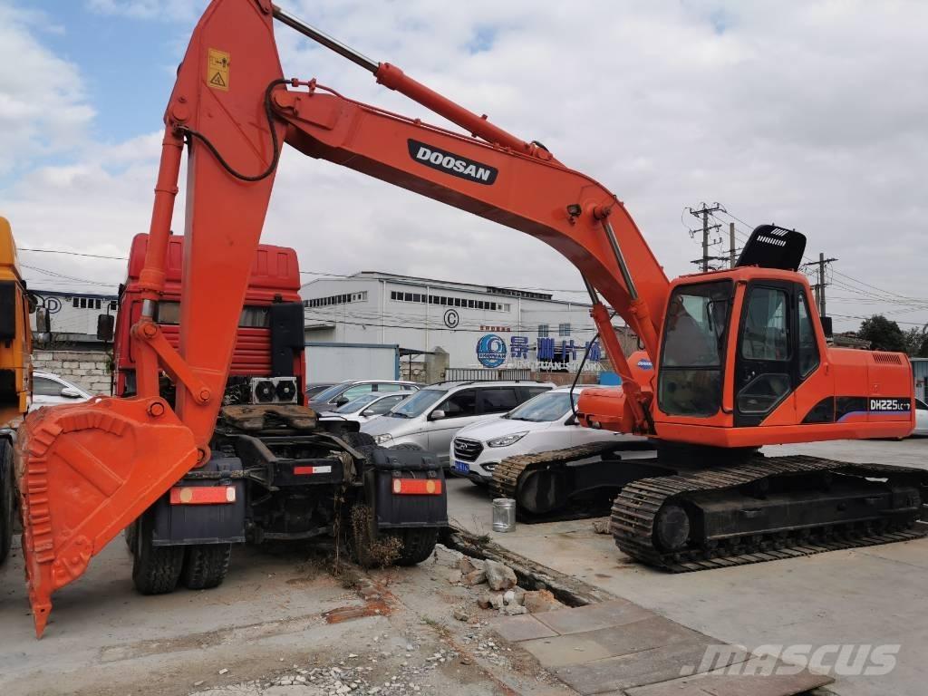 Doosan DH225 Pelle sur chenilles