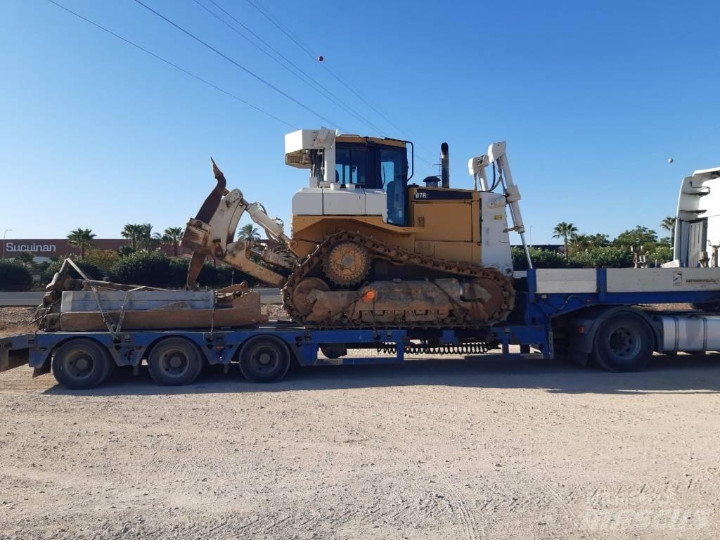 CAT D 7 R II Bouteurs sur chenilles