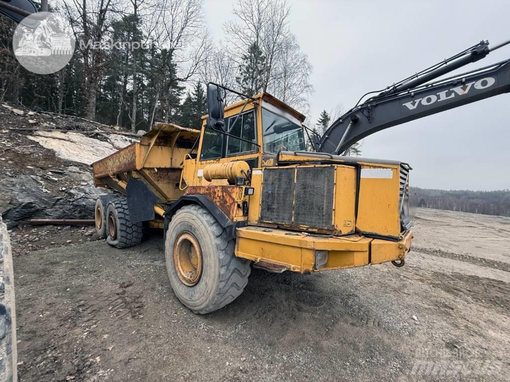 Volvo A 25 C Tombereau articulé