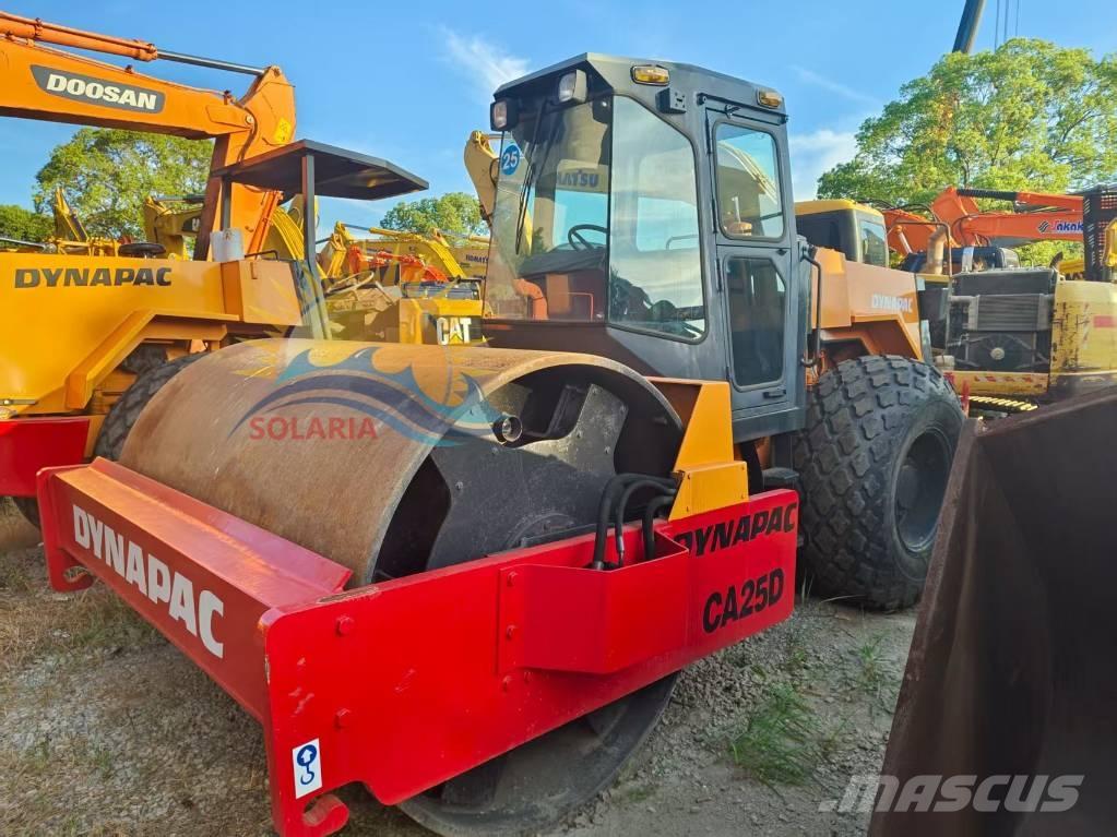 Dynapac CA 25 D Rouleaux monocylindre
