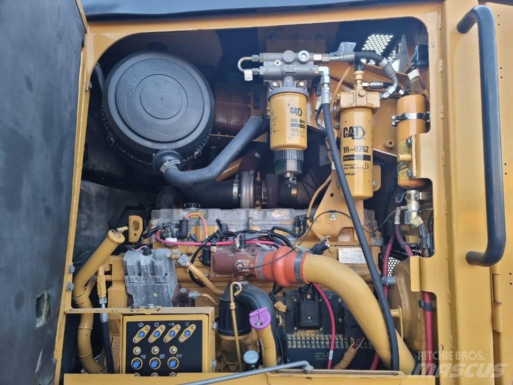 CAT 160 M Niveleuse