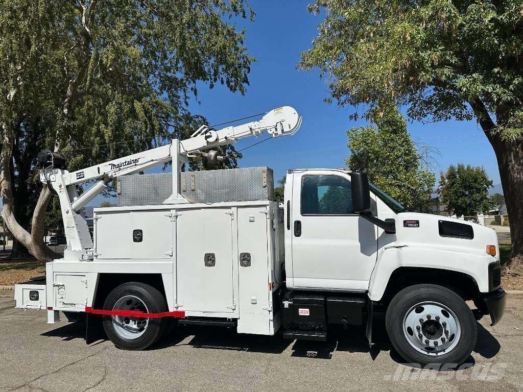 GMC Topkick C 7500 Camion plateau ridelle avec grue