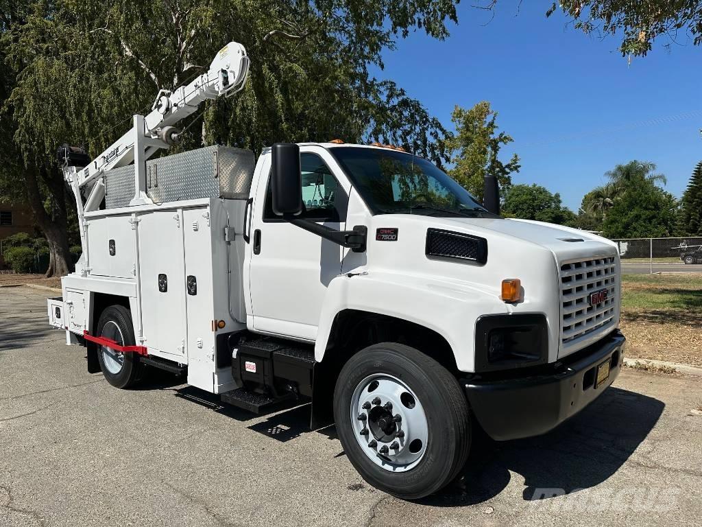 GMC Topkick C 7500 Camion plateau ridelle avec grue