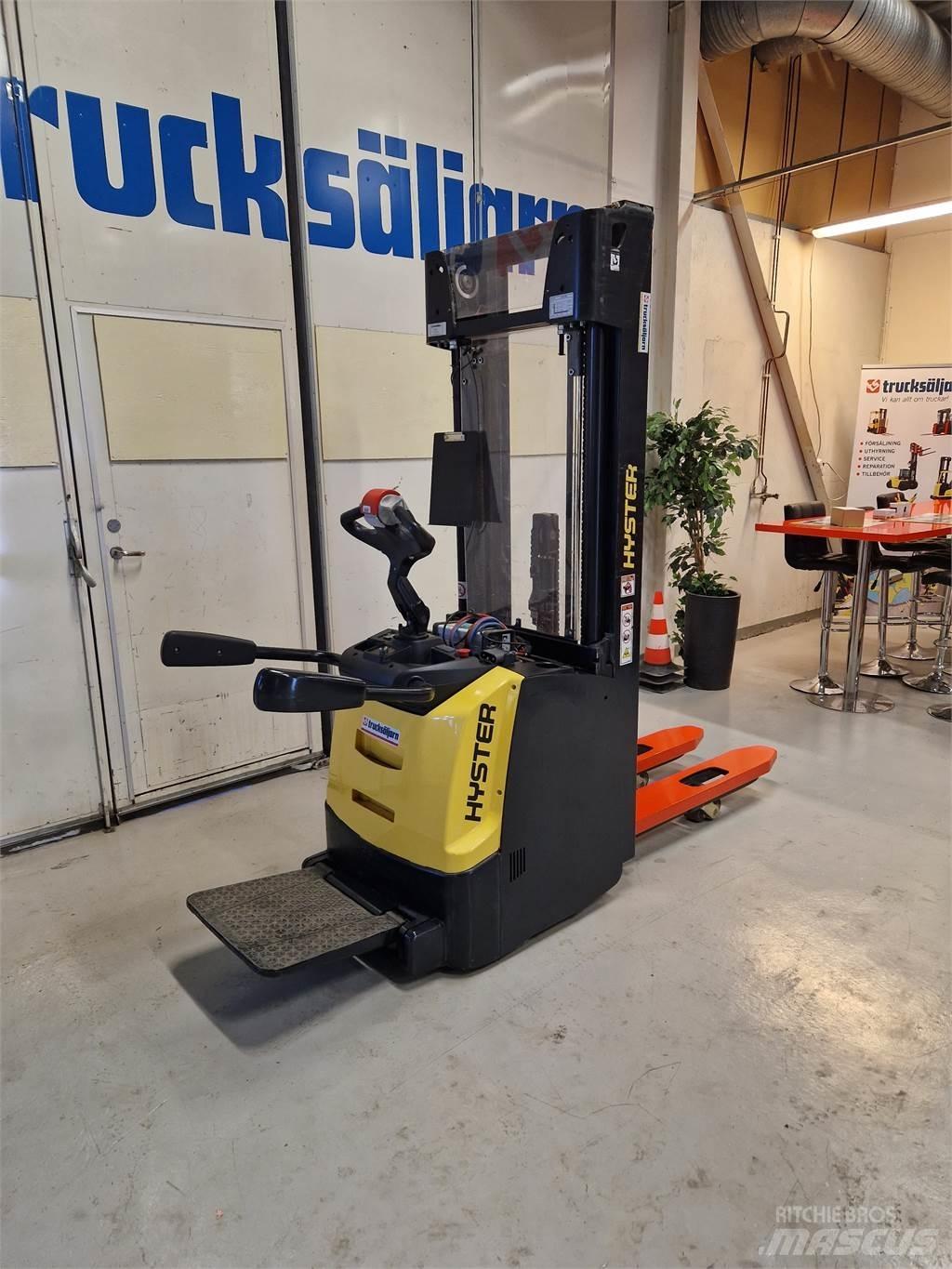 Hyster S1.4S IL Gerbeur accompagnant