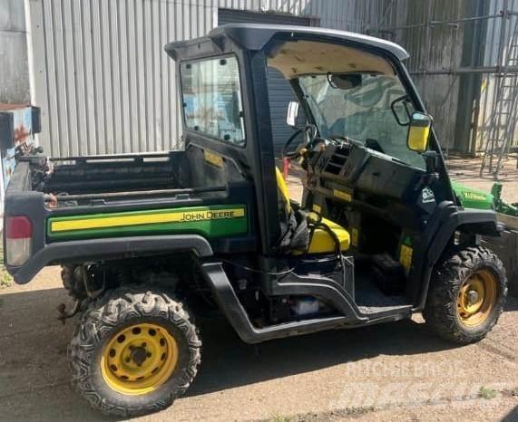 John Deere XUV865M Quad