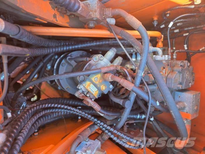 Doosan DX 140 WV-3 Pelle sur pneus