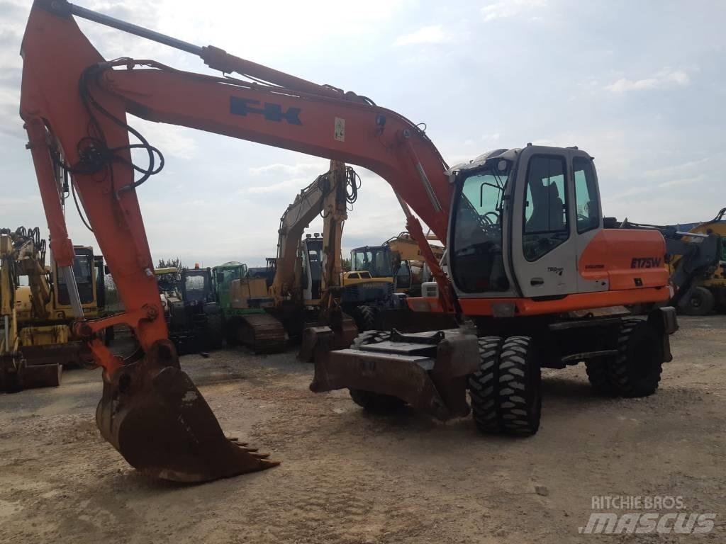 Fiat-Kobelco E175W Pelle sur pneus