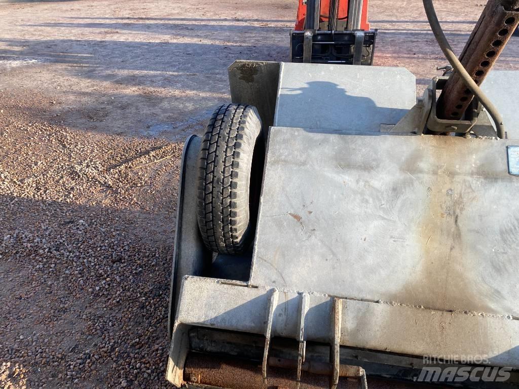 Fjärås 600/1350 Camion de sablage