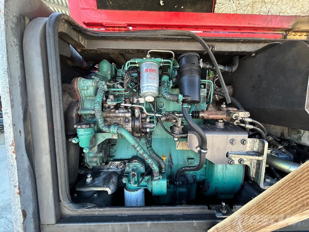 Volvo EW 140 Pelle sur pneus