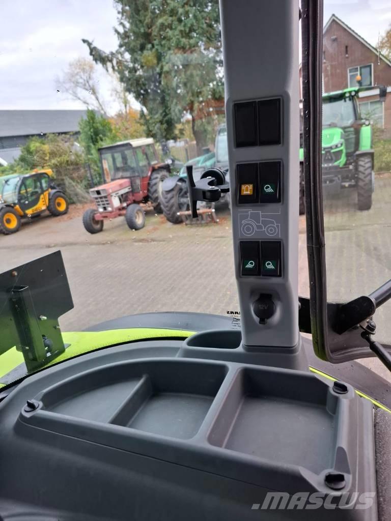 CLAAS Arion 410 Tracteur
