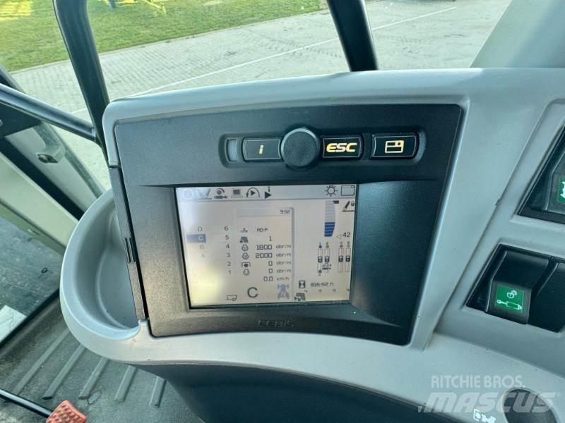 CLAAS AXION 810 Tracteur