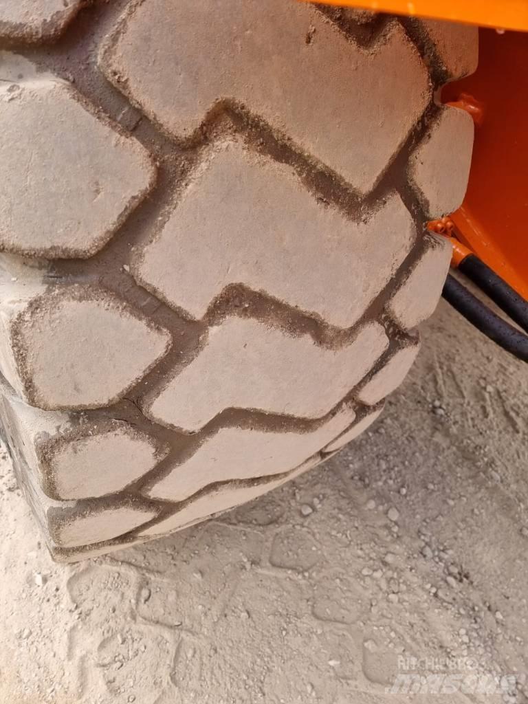 Doosan DL 300-3 Chargeuse sur pneus