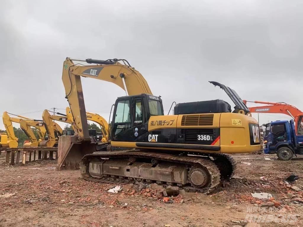 CAT 336 D Pelle sur chenilles