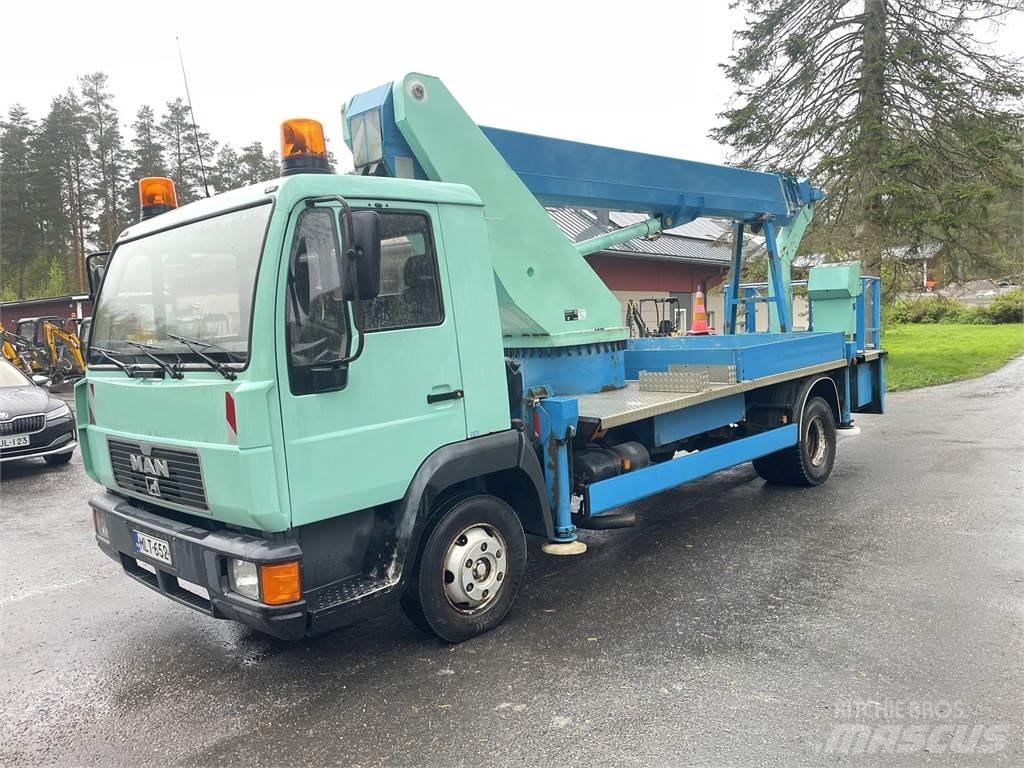 MAN L200 4x2-4300 Camion nacelle