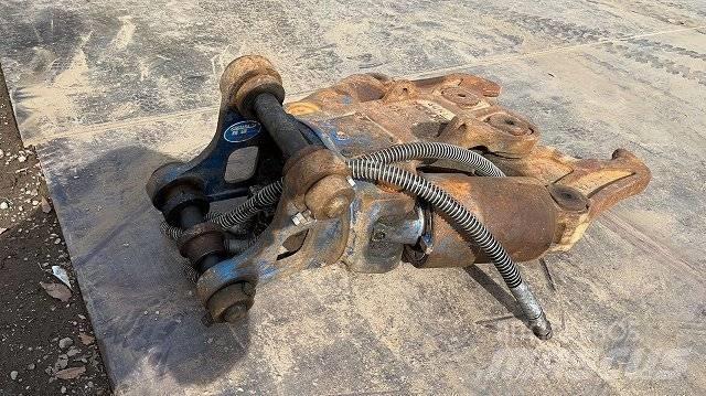 Kobelco SK30UR-6 Pelle de démolition