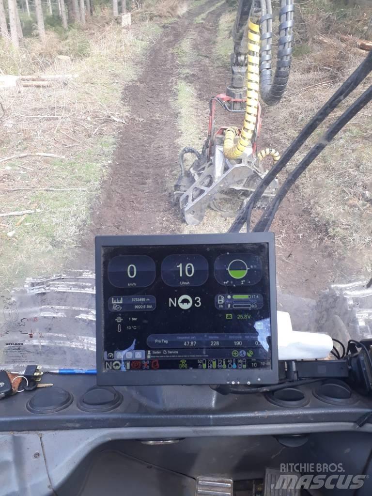 Komatsu 931 XC Abatteuse