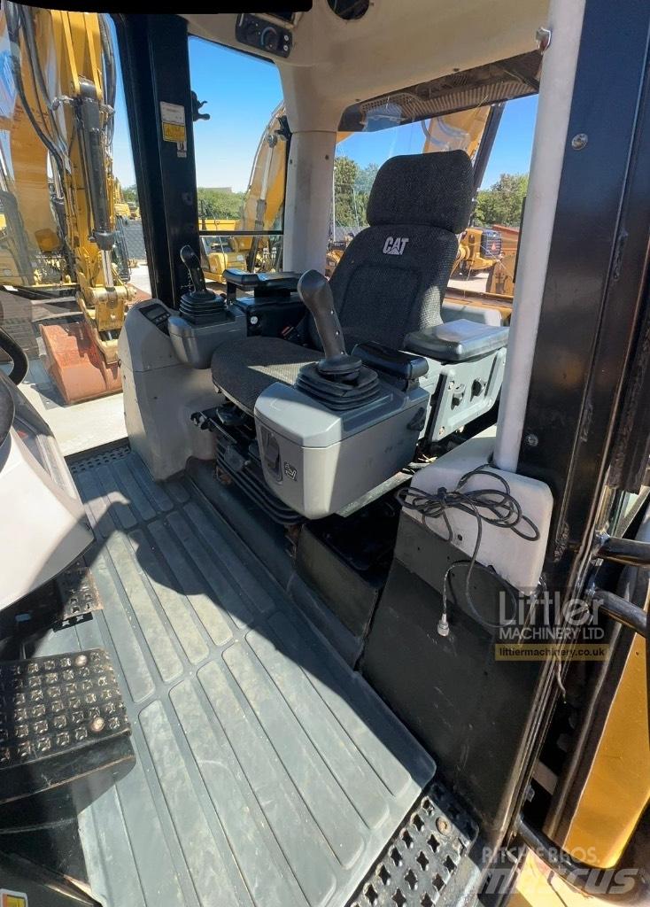 CAT 973D Chargeuse sur chenilles