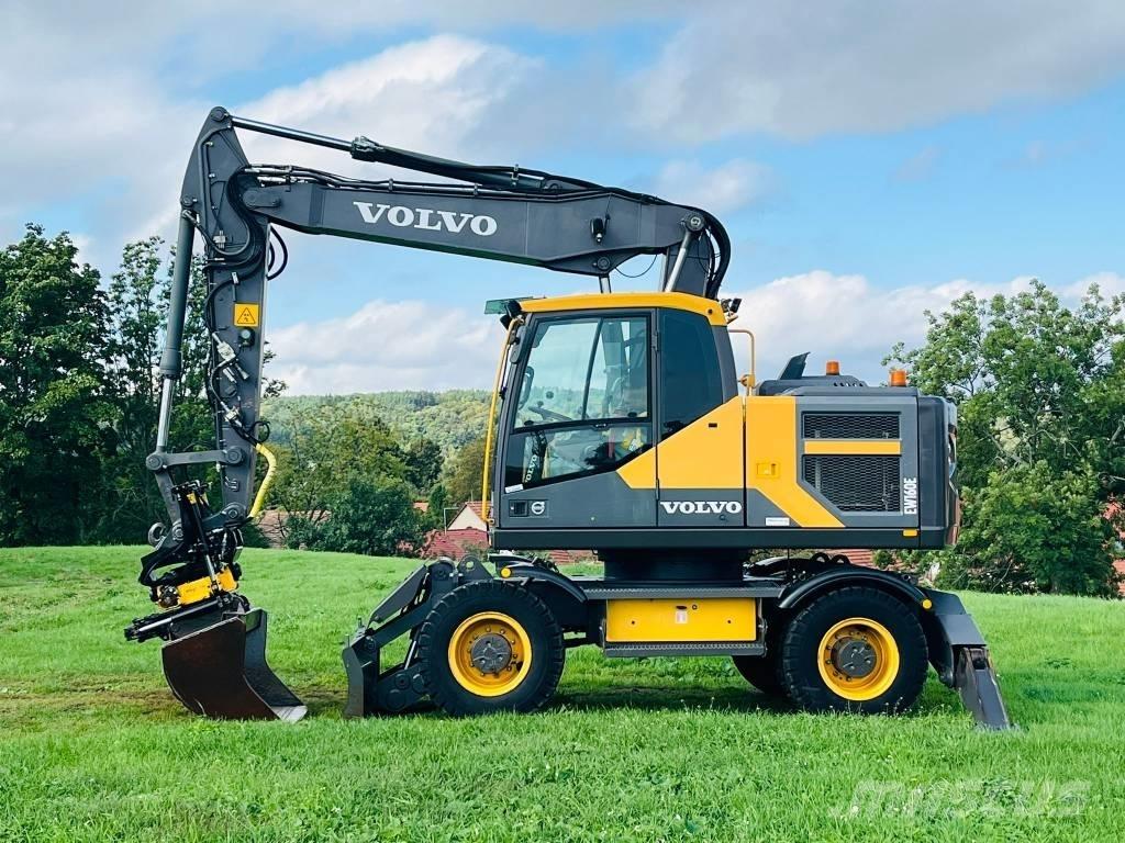 Volvo EW 160 E Pelle sur pneus