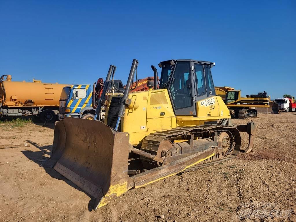New Holland D 180 Bouteurs sur chenilles