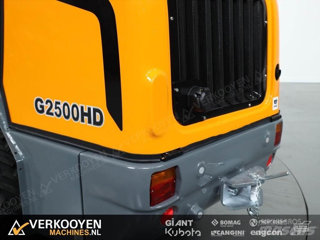GiANT G2500 HD Chargeuse sur pneus