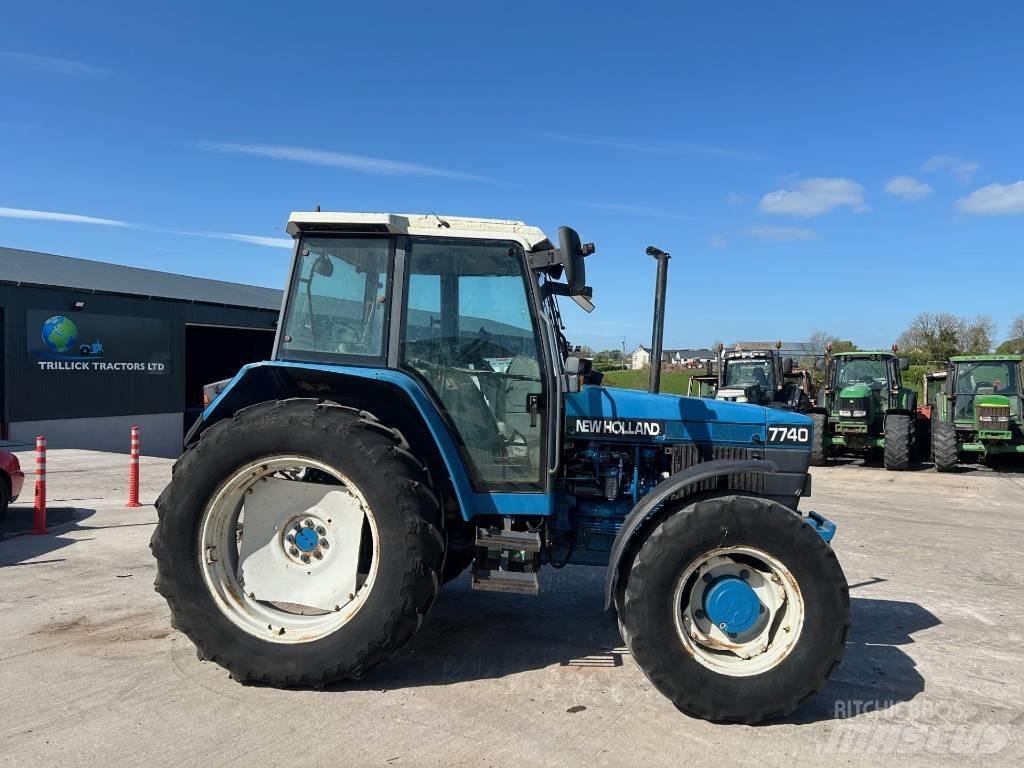 New Holland 7740 Tracteur