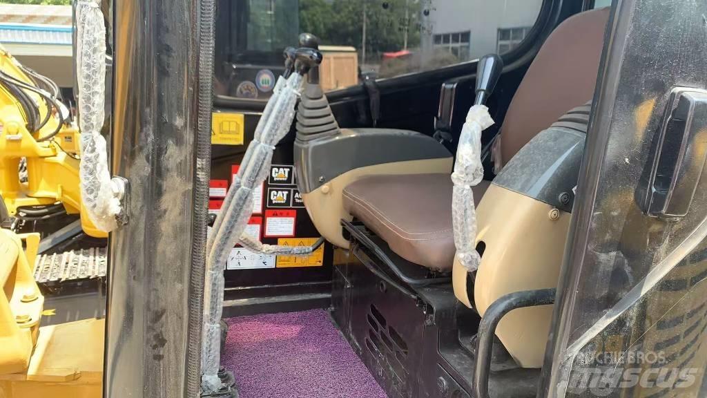 CAT 304 CR Pelle sur chenilles