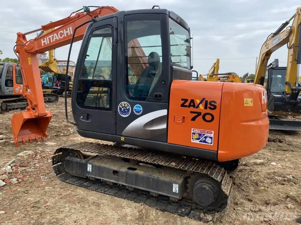 Hitachi ZX 70 Pelle sur chenilles