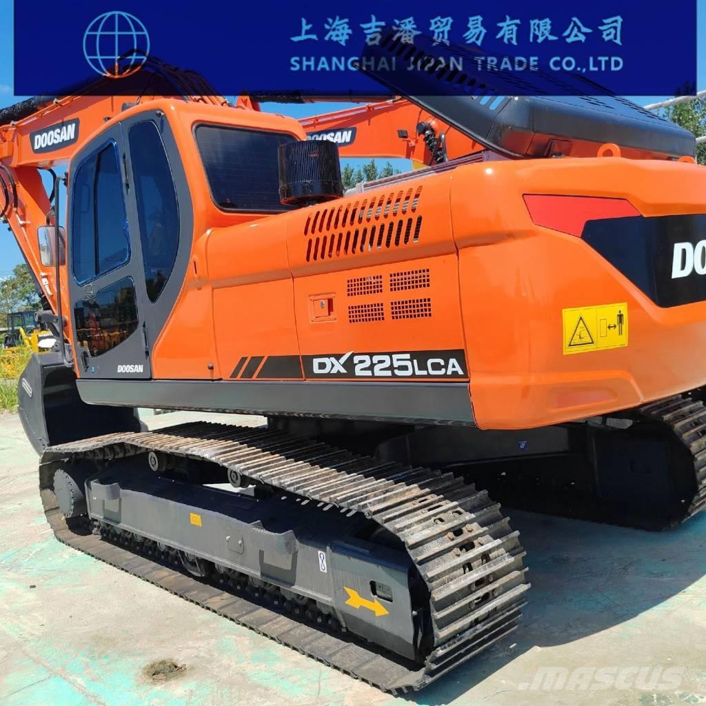 Doosan DX 225 Pelle sur chenilles