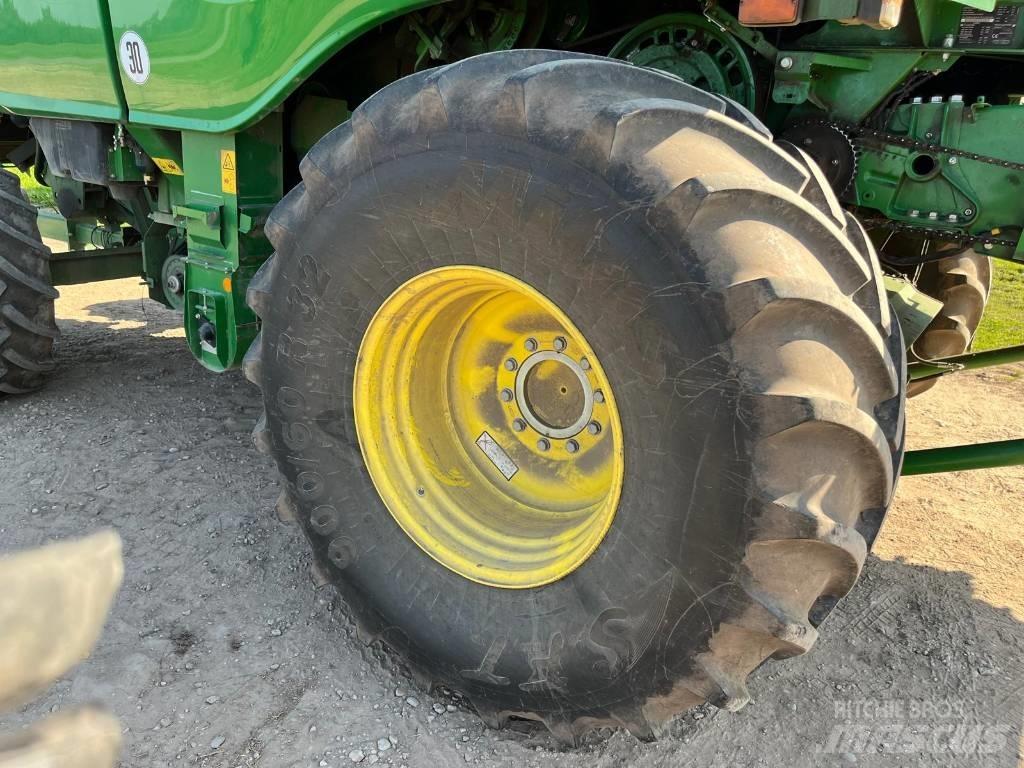 John Deere W 650 i Moissonneuse batteuse