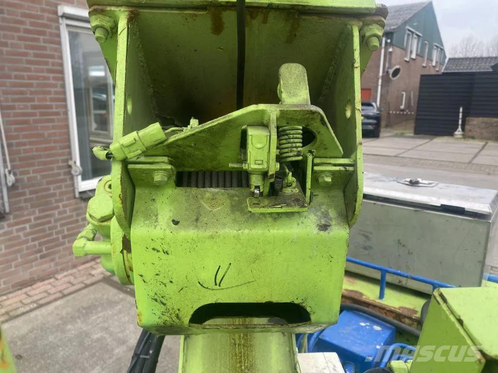 Maeda MC-305C Grue sur chenilles