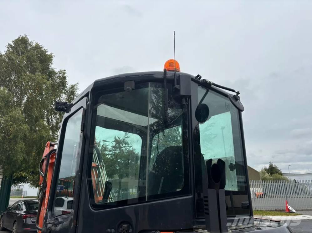 Hitachi ZX 48 U-5A Mini pelle < 7t