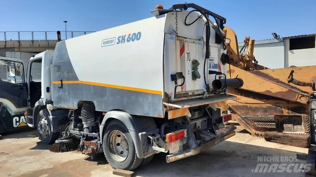 Mercedes-Benz SK600 Camion balayeur