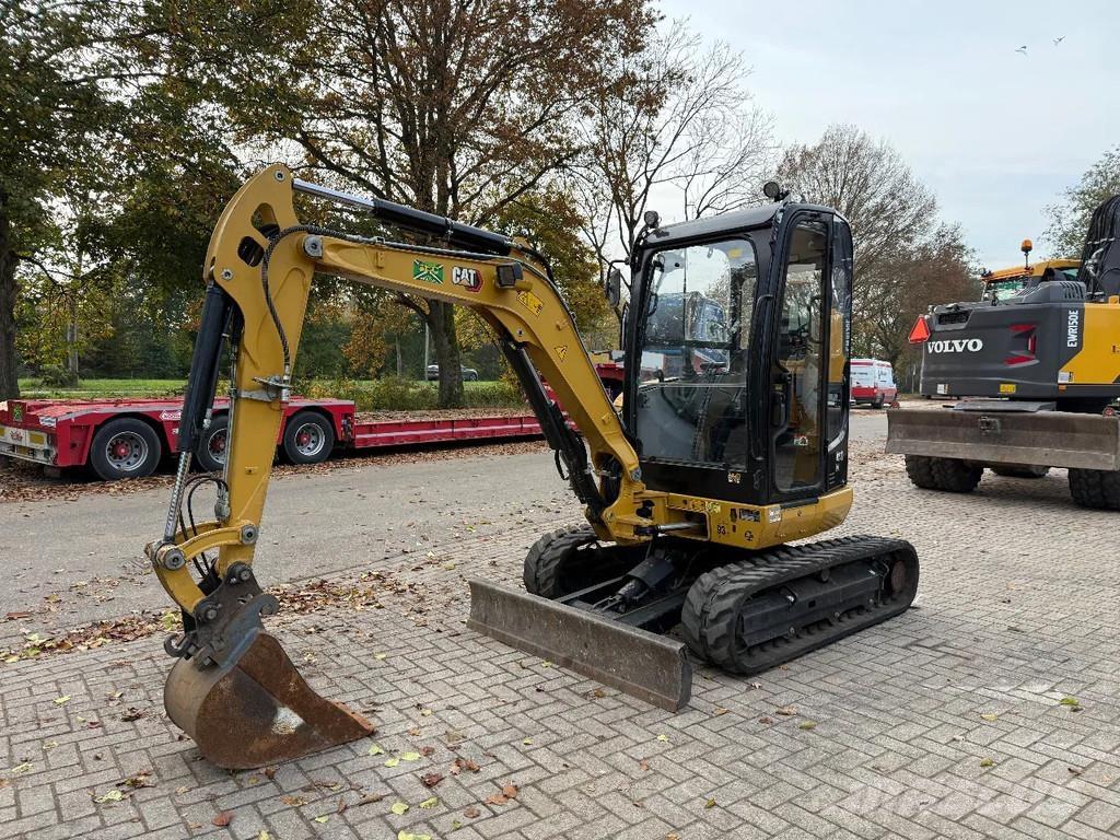 CAT 302.7D Mini pelle < 7t