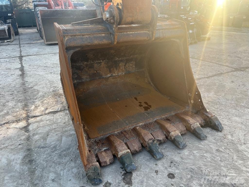 Hyundai HX 330 L Pelle sur chenilles