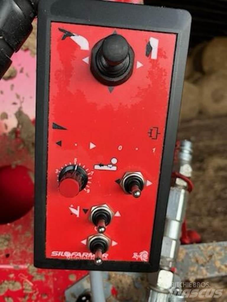 Silofarmer P 280 Dérouleuse, pailleuse